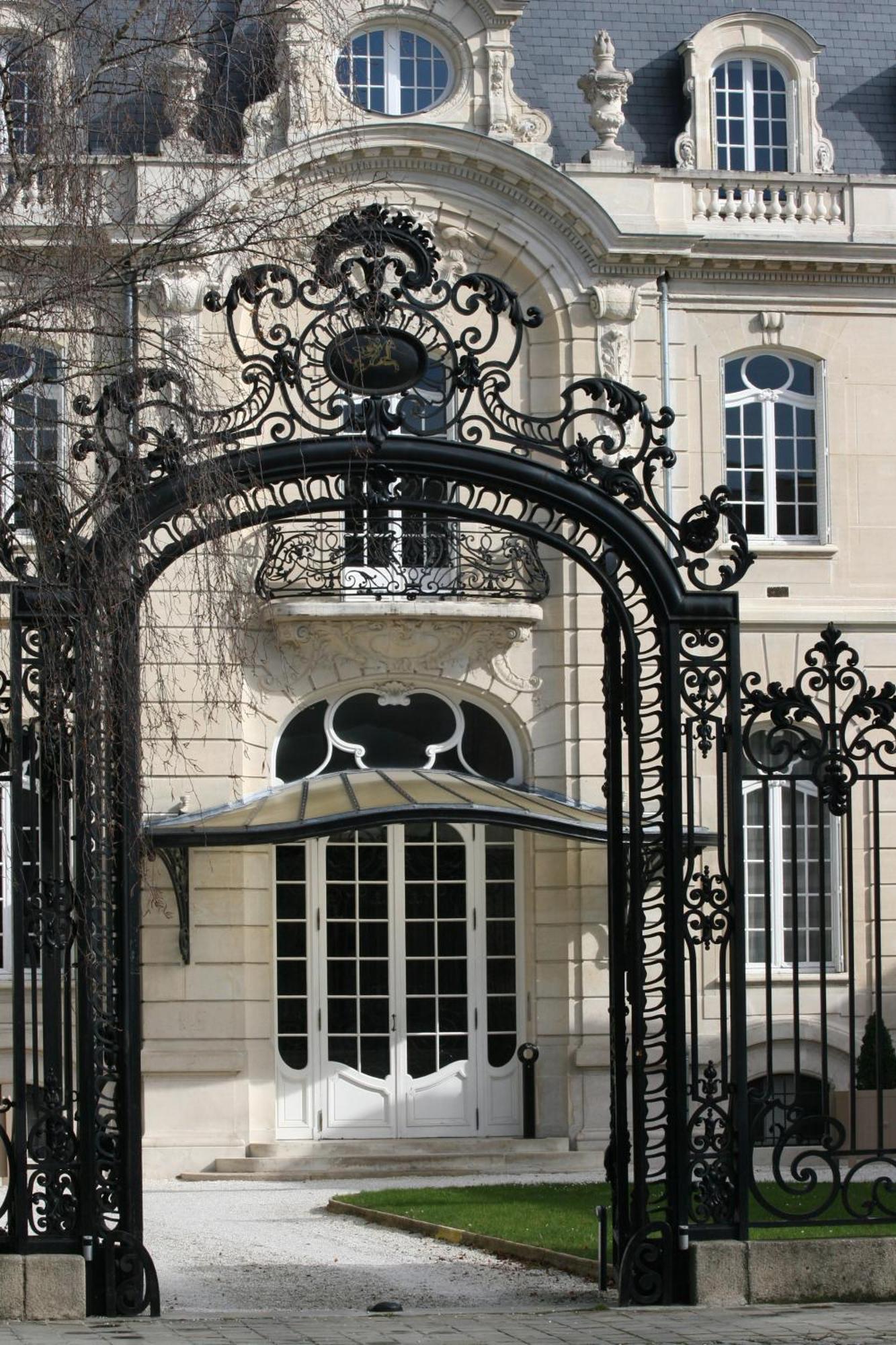 Les Suites Champenoises Tinqueux Habitación foto